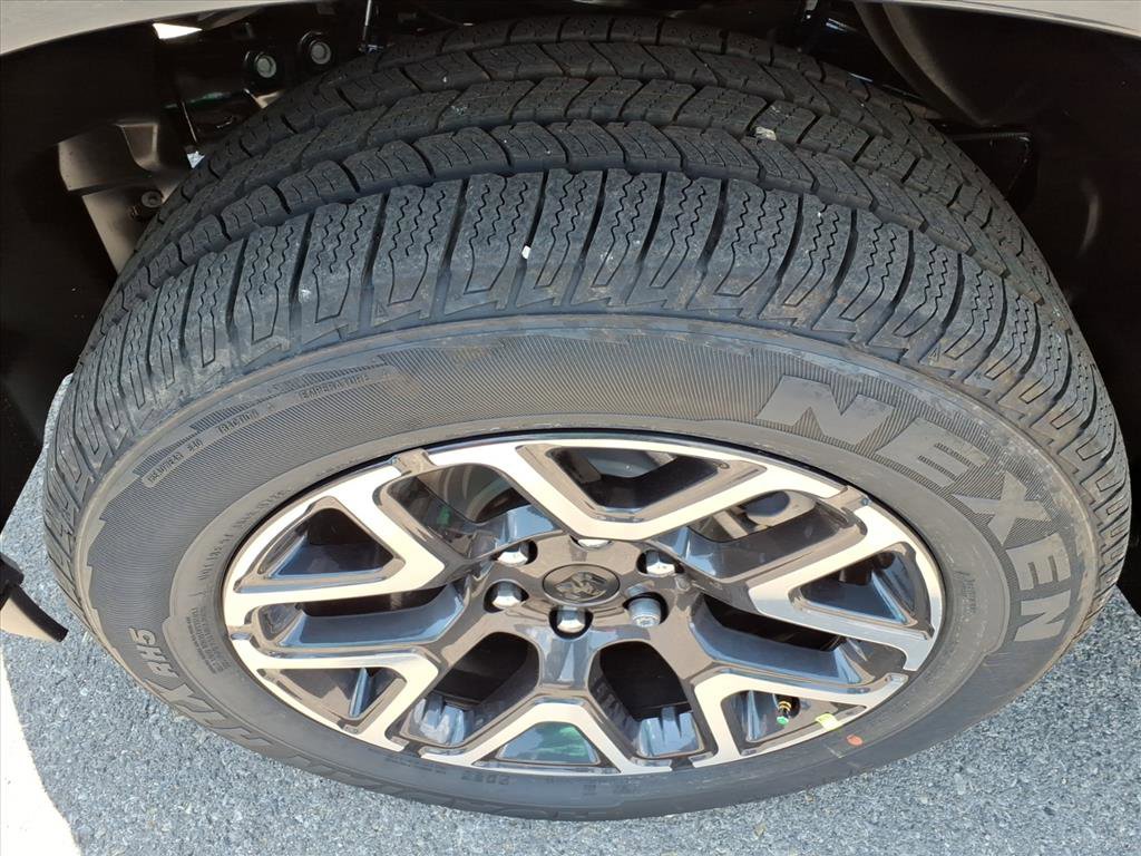 New 2026 RAM 1500 Laramie AWD/4WD image 10