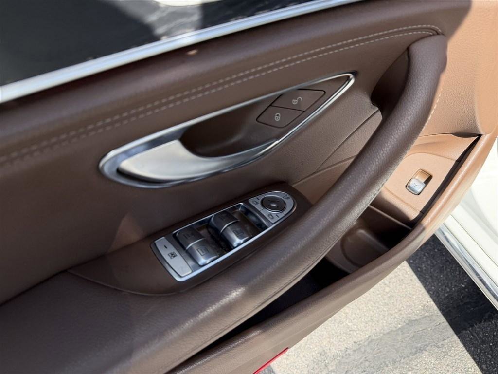 Used 2019 Mercedes-Benz E 300 4MATIC image 18