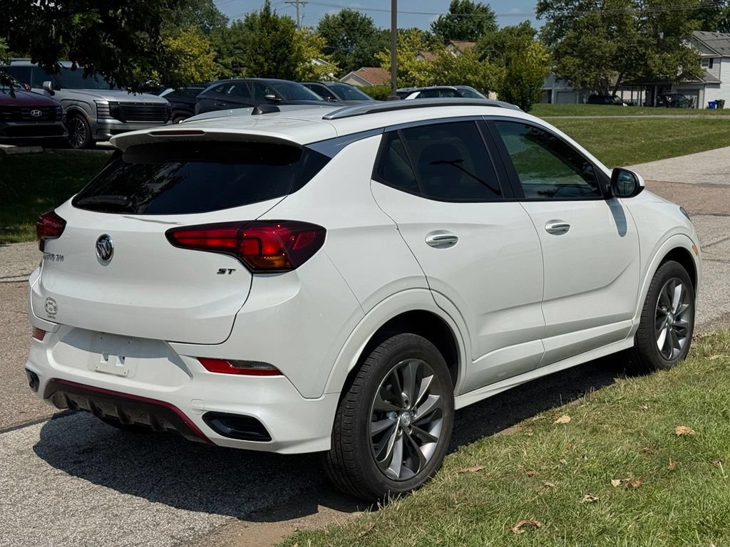 Used 2022 Buick Encore GX Select w/ Sport Touring Package AWD/4WD image 5
