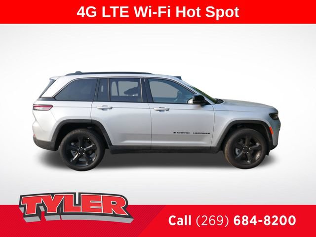New 2026 Jeep Grand Cherokee Limited w/ Limited Altitude Package AWD/4WD image 9
