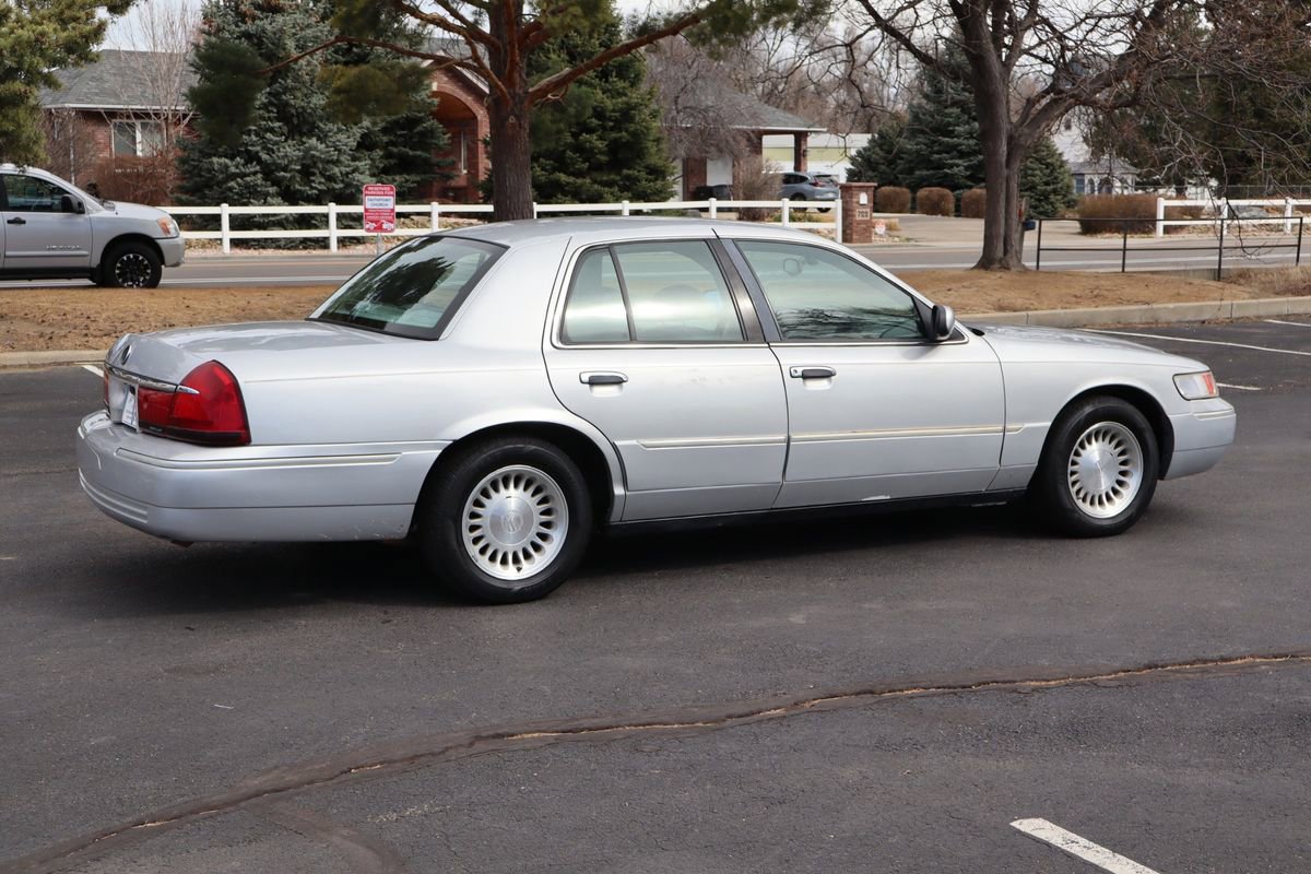 Used 2002 Mercury Grand Marquis LS image 4