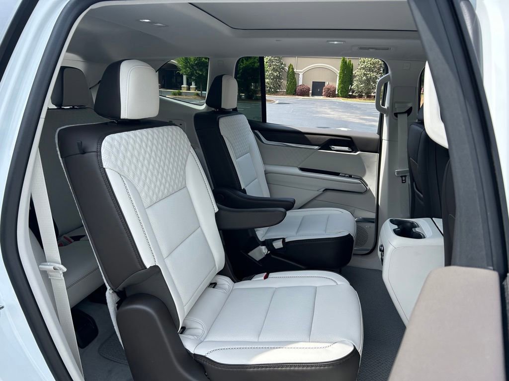 New 2026 GMC Acadia Denali w/ Super Cruise Package FWD image 47