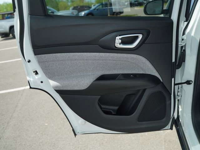 Used 2022 Jeep Compass Latitude image 16