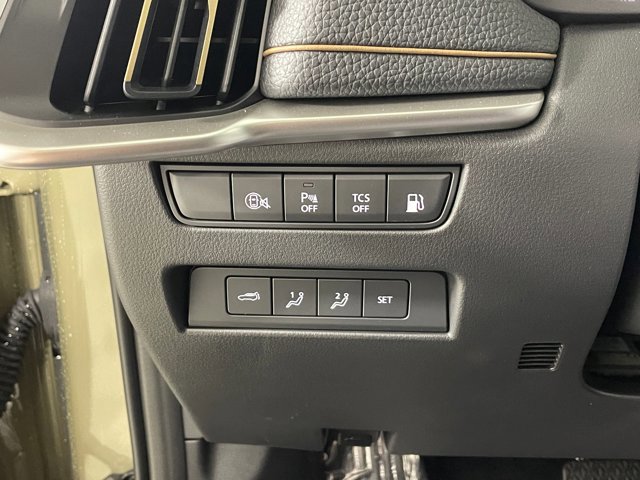 New 2025 MAZDA CX-70 Plug-In Hybrid w/ Premium Pkg image 12