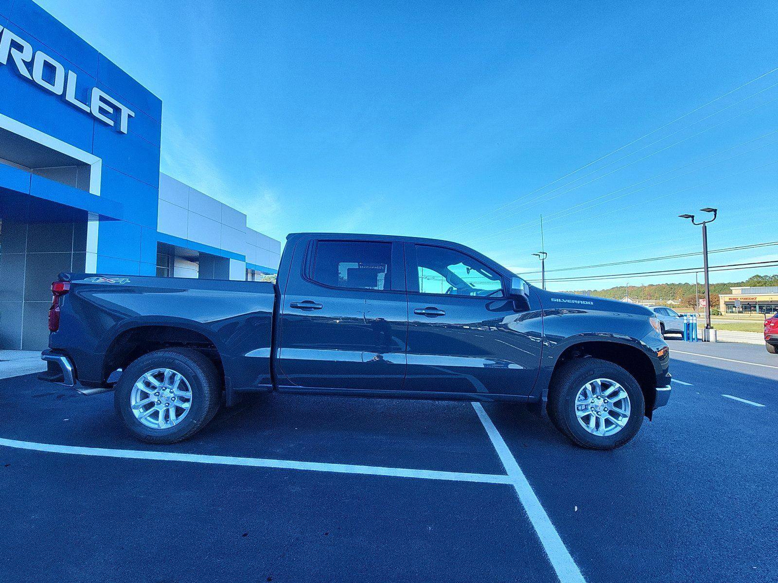 New 2025 Chevrolet Silverado 1500 LT image 6
