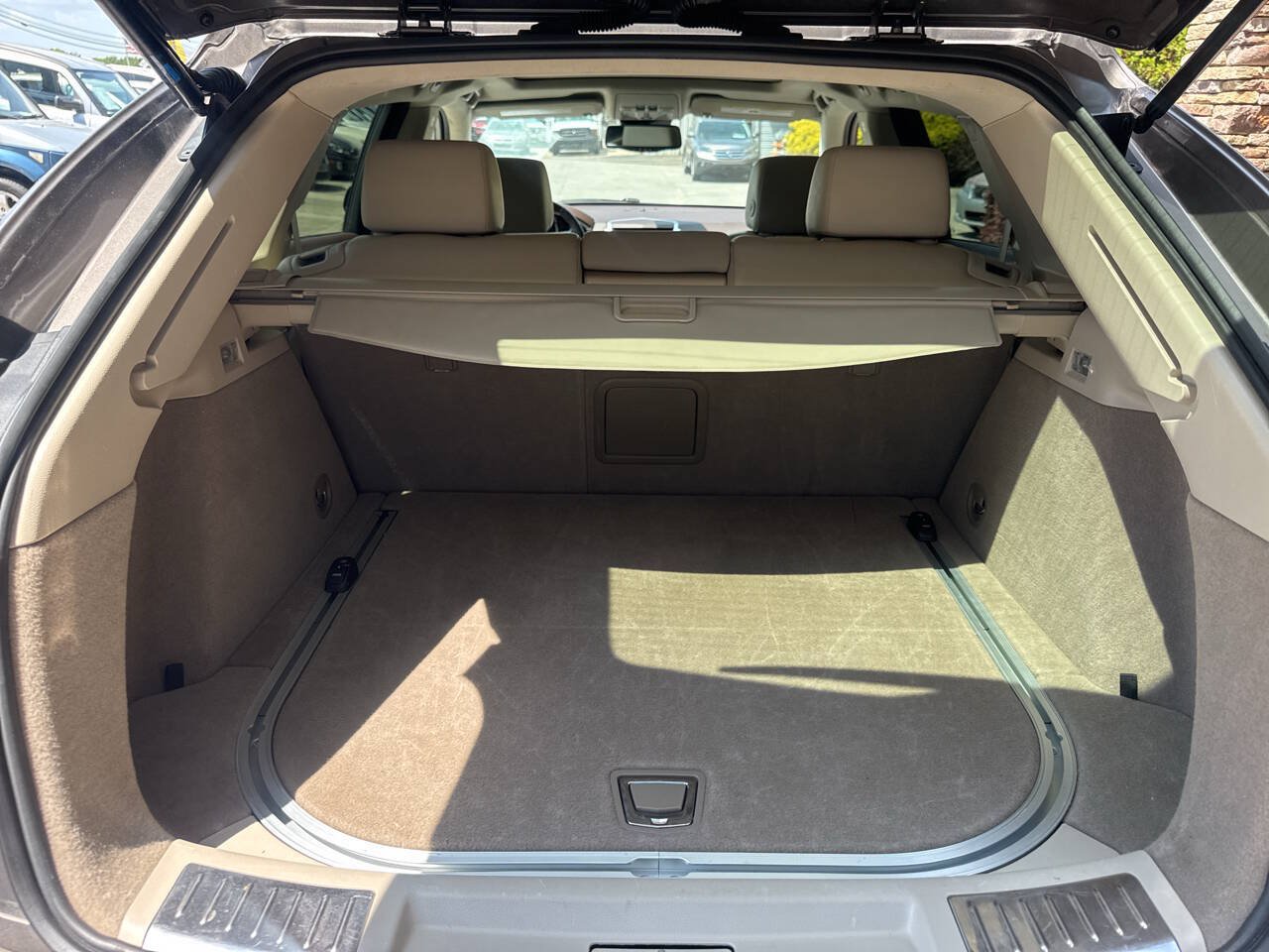 Used 2011 Cadillac SRX Luxury AWD/4WD image 12