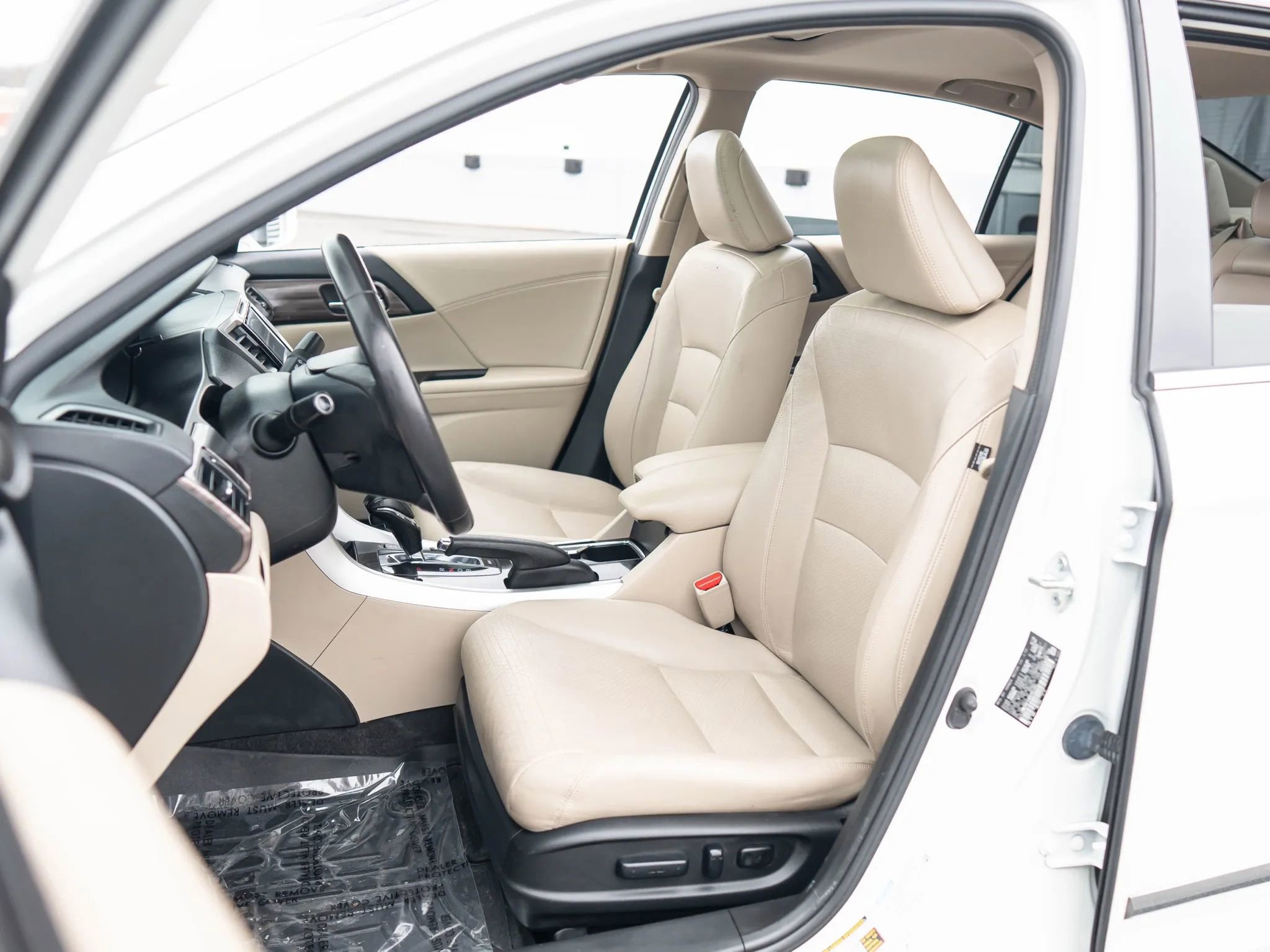 Used 2017 Honda Accord EX-L image 27