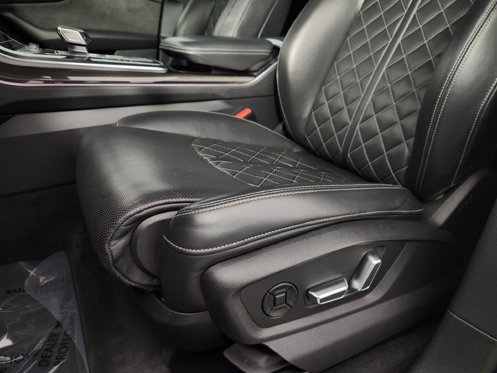 Used 2020 Audi SQ8 Prestige w/ Prestige Package AWD/4WD image 13