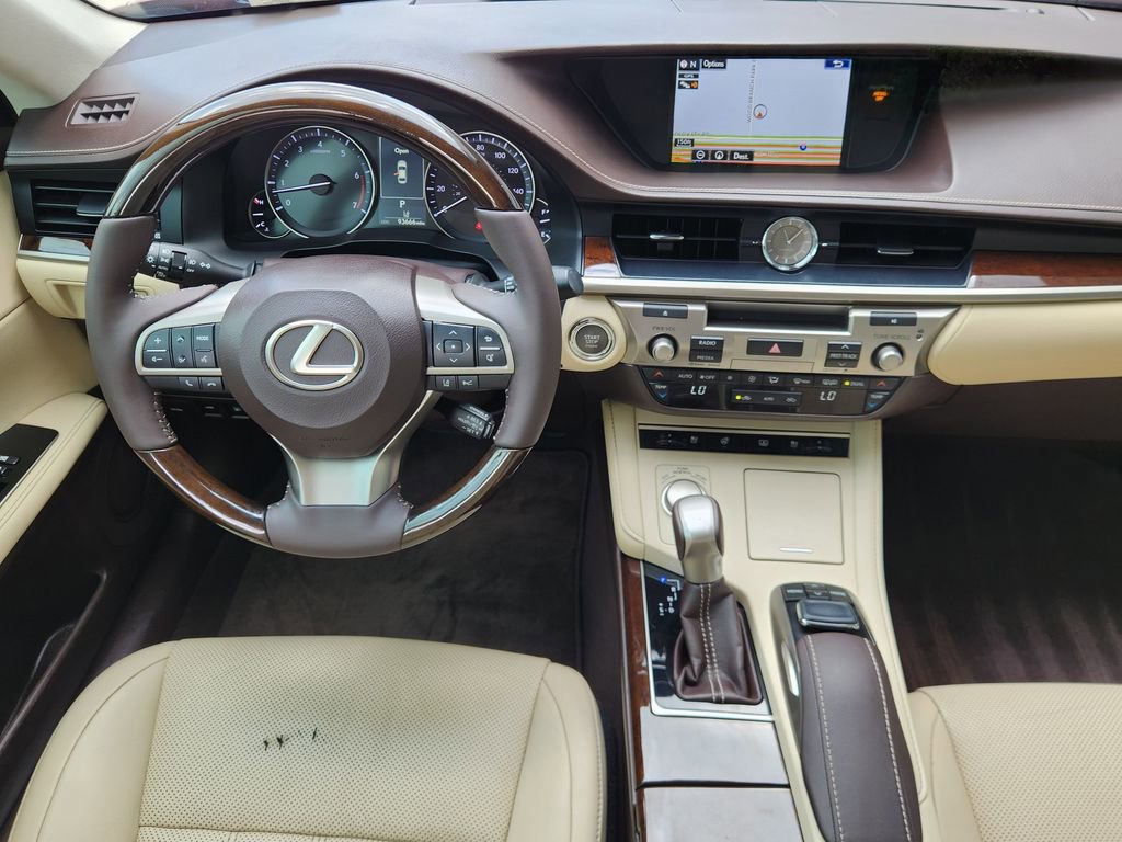 Used 2016 Lexus ES 350 w/ Luxury Package w/Wood Trim FWD image 29