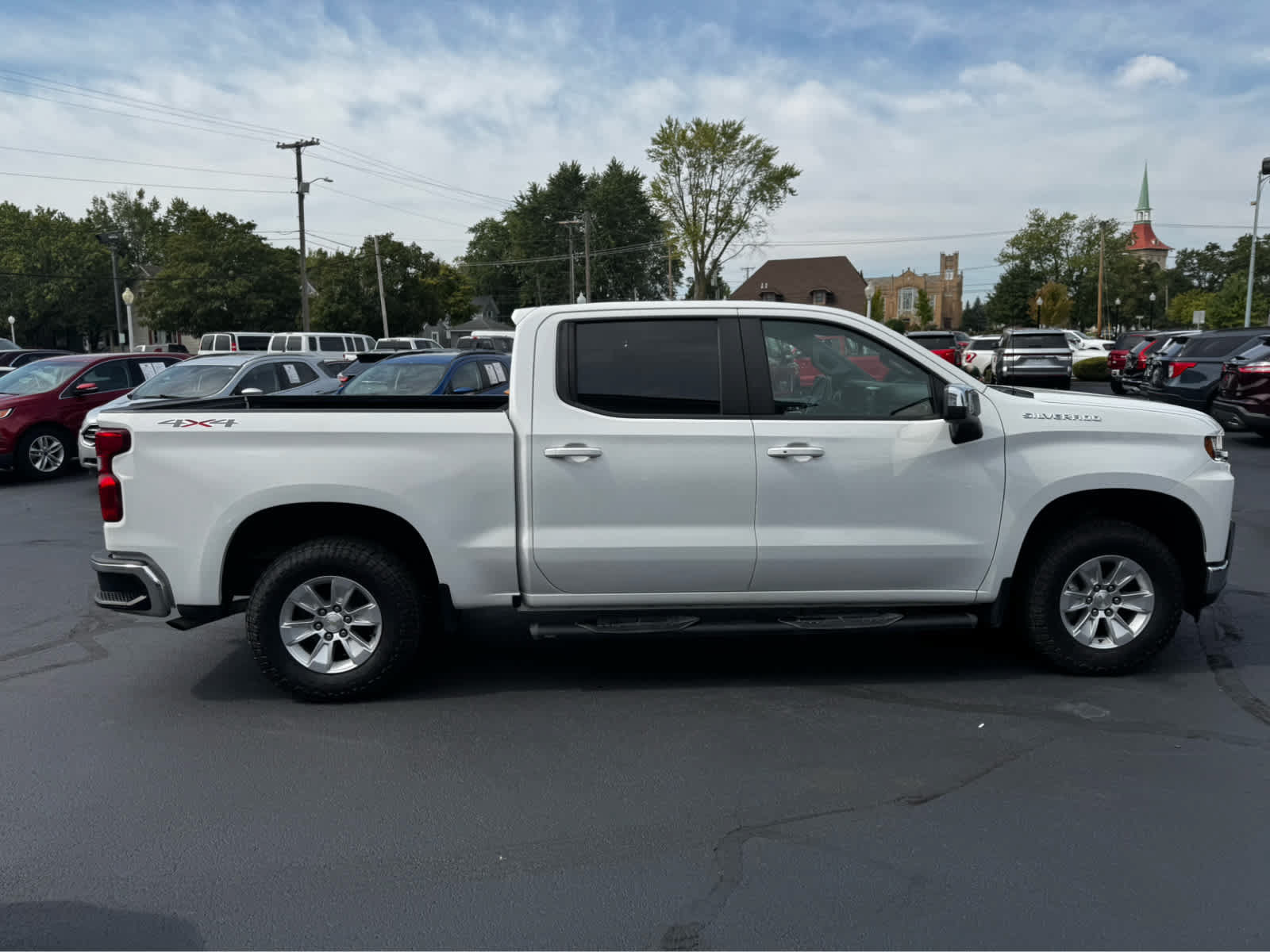 Used 2021 Chevrolet Silverado 1500 LT w/ Safety Package II AWD/4WD image 4