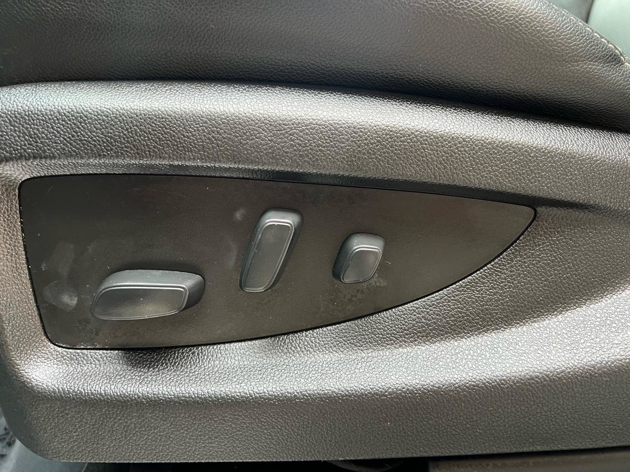 Used 2019 Chevrolet Tahoe LT AWD/4WD image 36