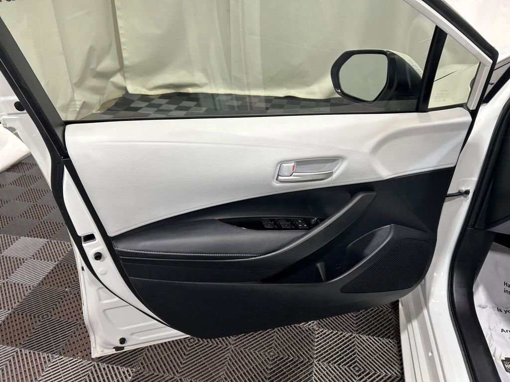 Used 2024 Toyota Corolla SE image 19