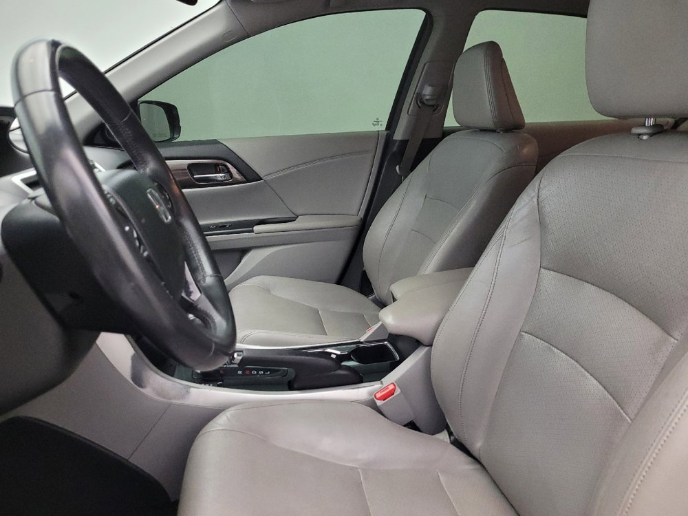 Used 2017 Honda Accord EX-L image 17