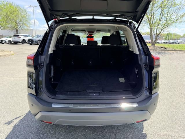 Used 2023 Nissan Rogue SV image 12