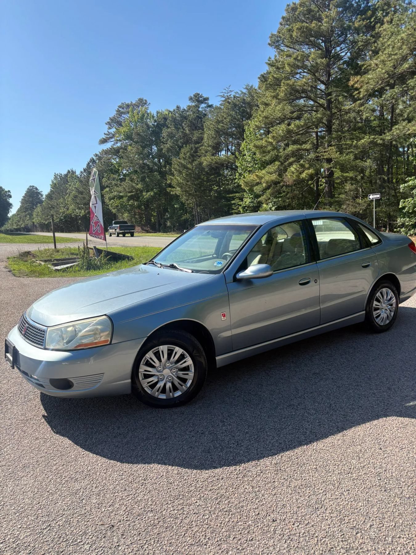Used 2003 Saturn L-Series L200 w/ Audio Pkg I FWD image 3
