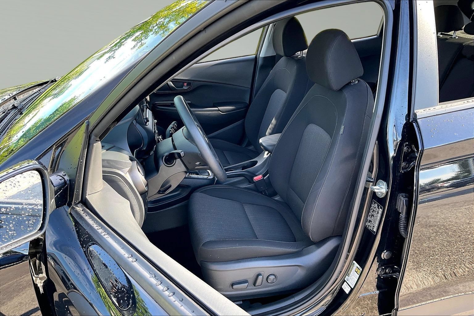 Used 2023 Hyundai Kona SEL AWD/4WD image 25
