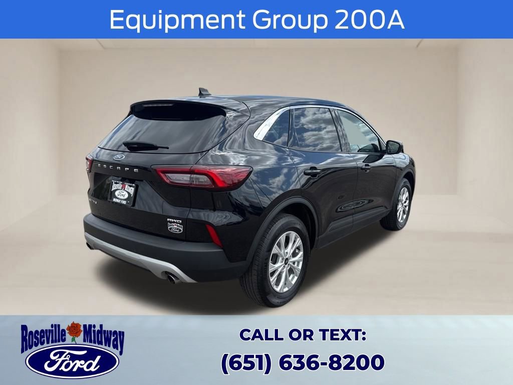Used 2023 Ford Escape Active AWD/4WD image 8