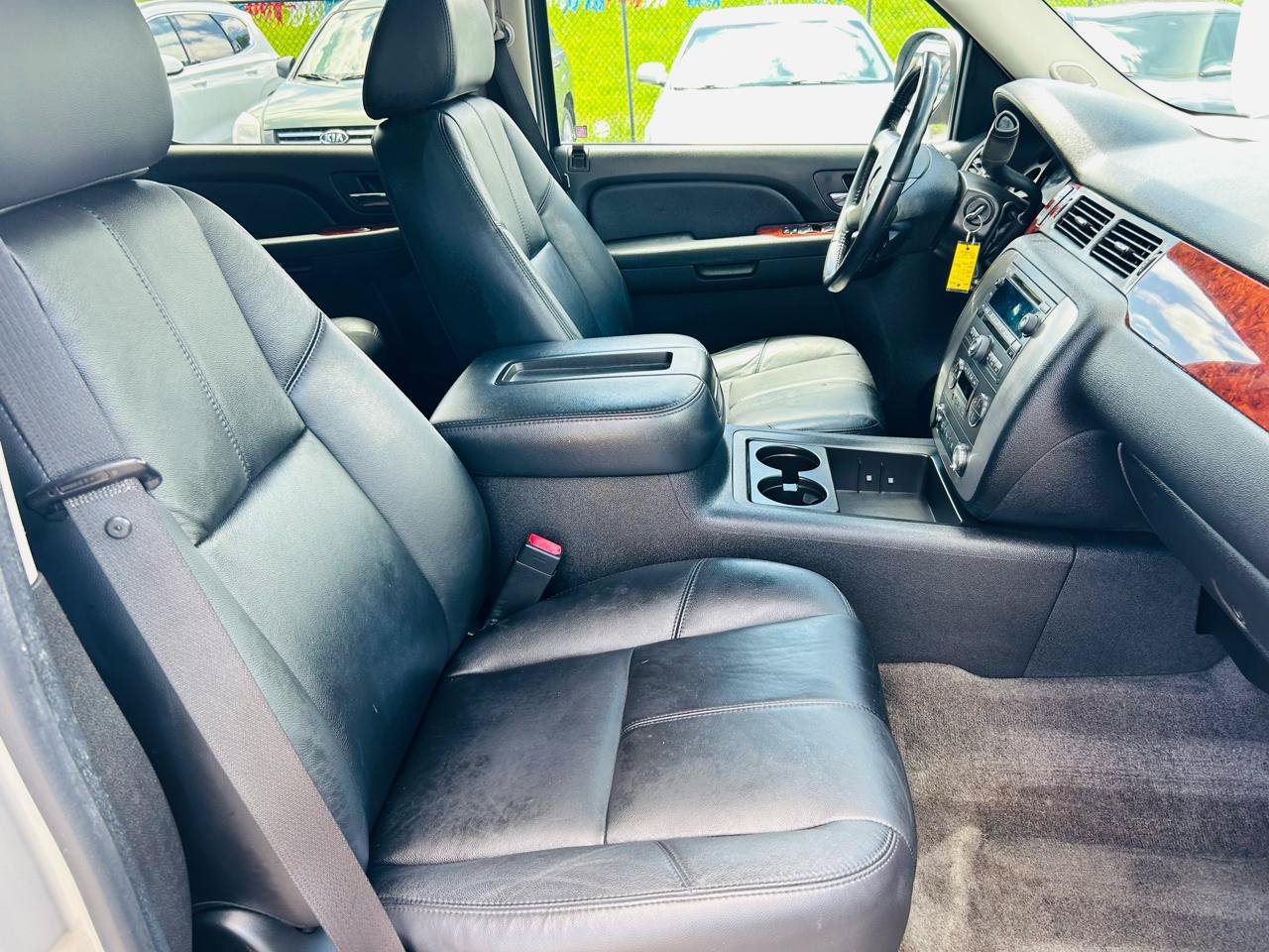 Used 2009 GMC Yukon XL SLT RWD image 35