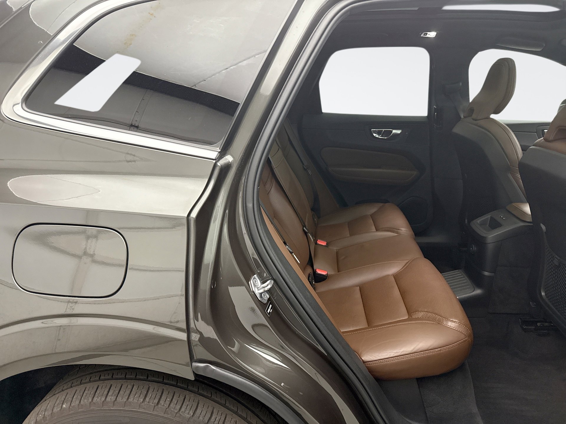 Used 2021 Volvo XC60 T8 Inscription w/ Advanced Package image 21