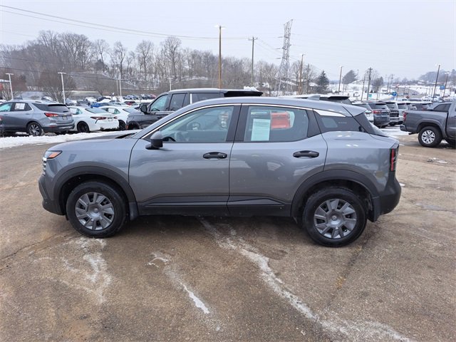 Used 2025 Nissan Kicks S image 2