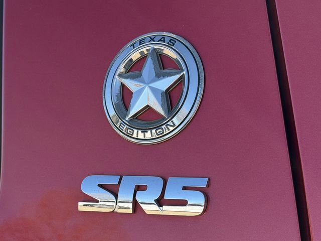 Used 2015 Toyota Tundra SR5 image 9