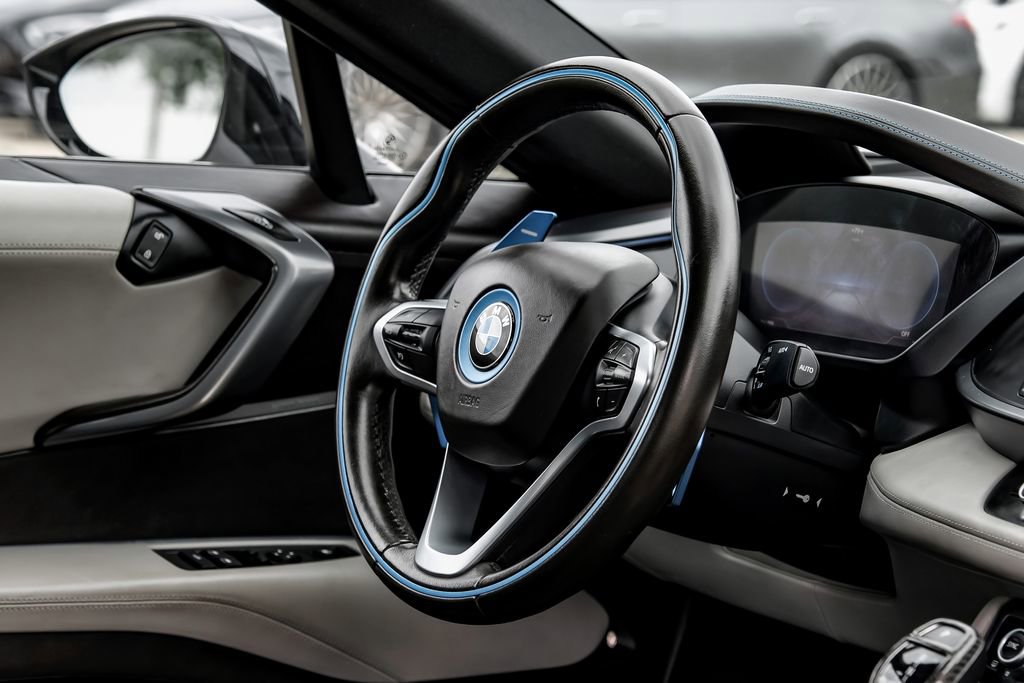 Used 2015 BMW i8 image 21