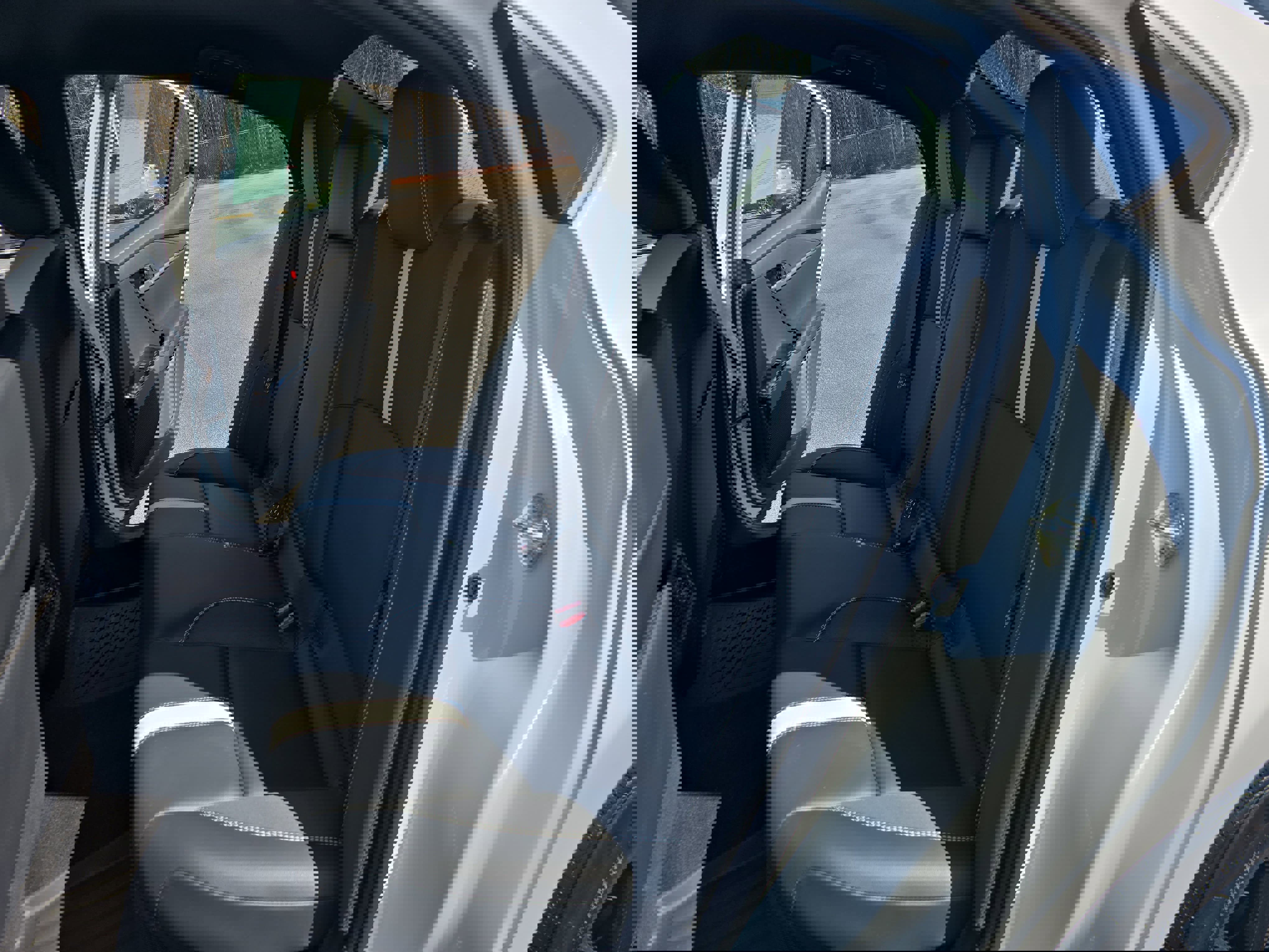 Used 2025 Toyota Camry SE w/ Convenience Package image 13