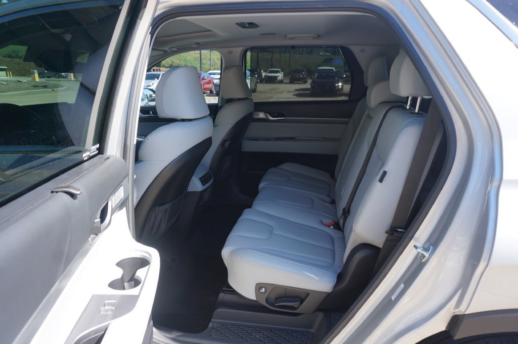 Used 2024 Hyundai Palisade SEL FWD image 15
