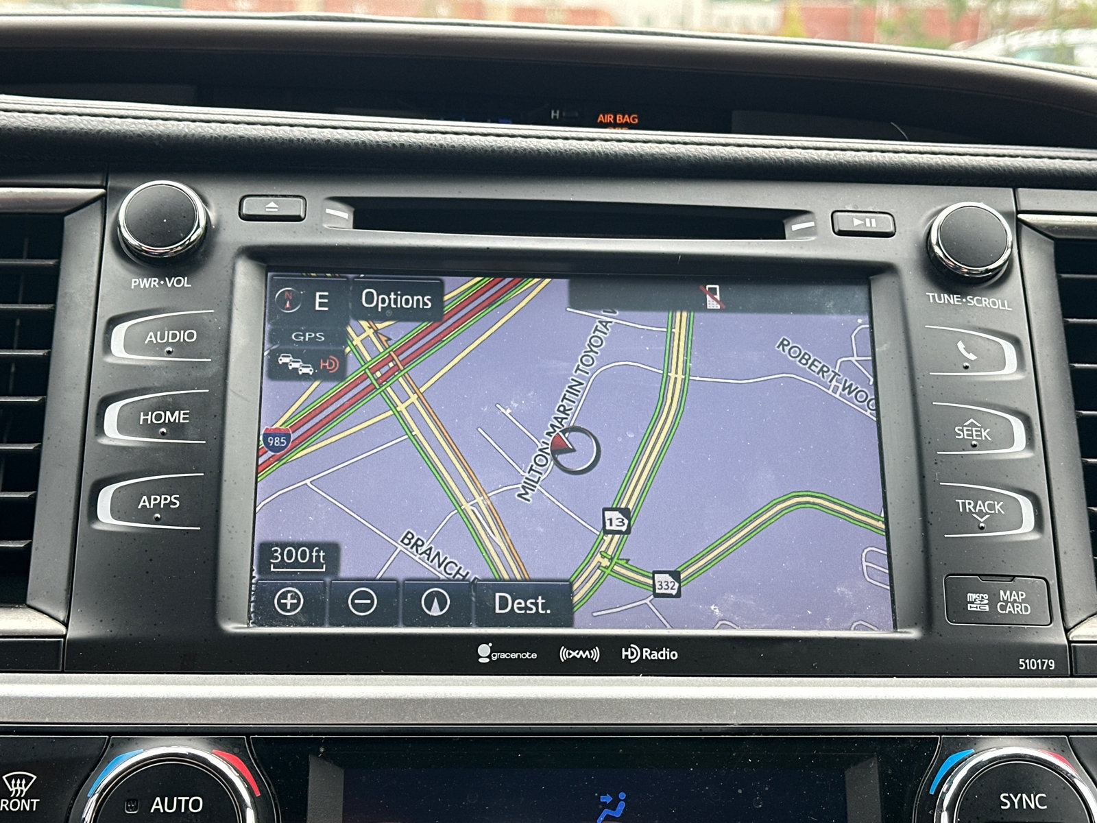 Used 2018 Toyota Highlander XLE FWD image 28