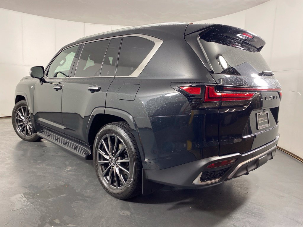 Certified 2026 Lexus LX 700h F Sport AWD/4WD image 10