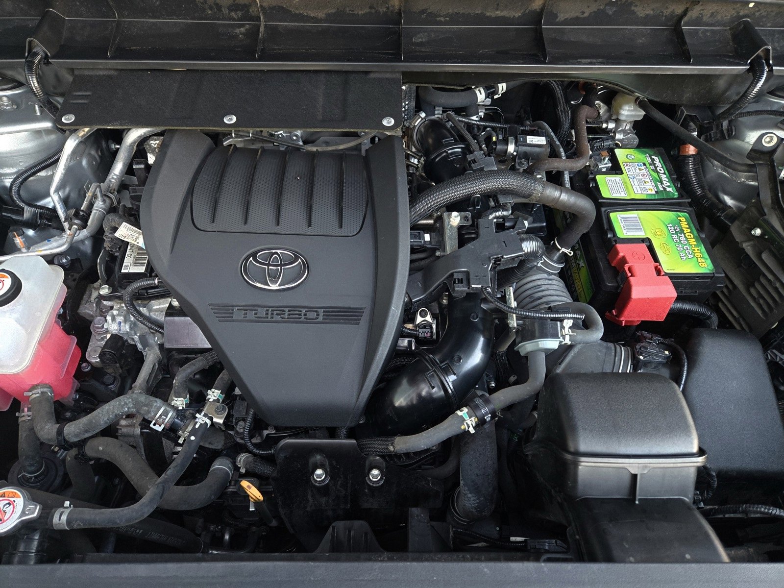 Certified 2024 Toyota Highlander XLE image 28