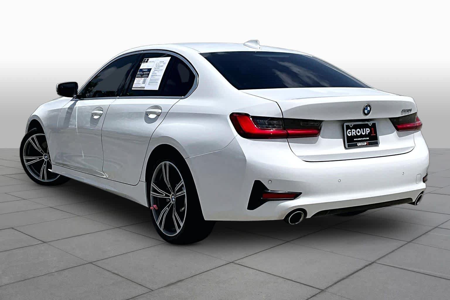 Used 2021 BMW 330i Sedan w/ Convenience Package RWD image 10
