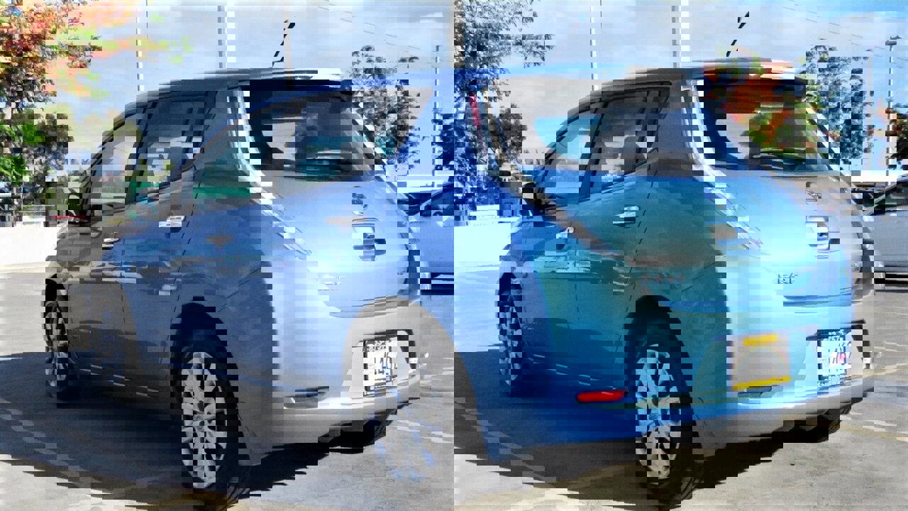 Used 2014 Nissan Leaf S w/ Charge Package image 3