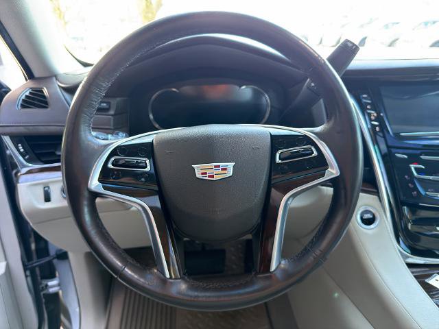 Used 2017 Cadillac Escalade Luxury image 19