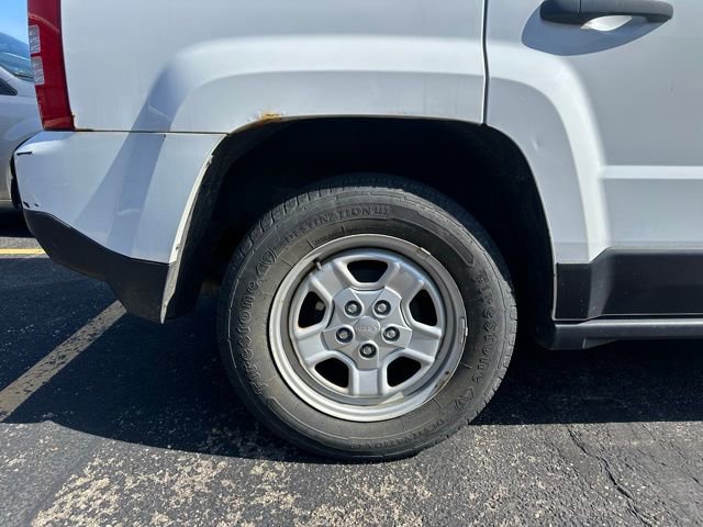 Used 2015 Jeep Patriot Sport FWD image 8