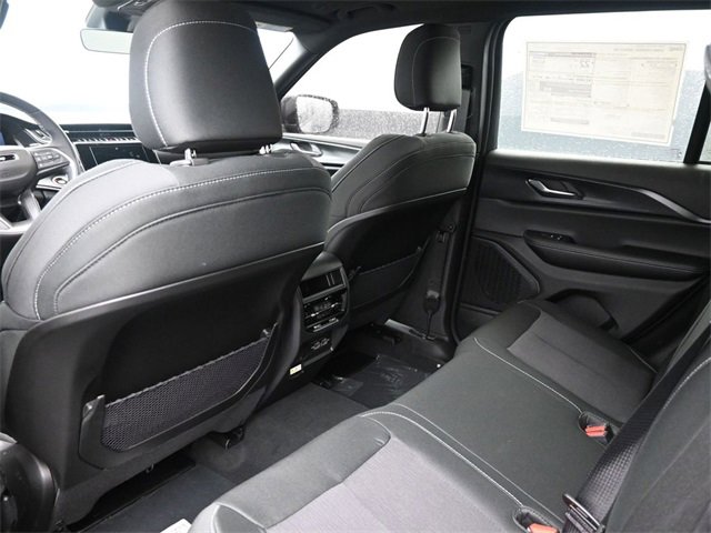 New 2025 Jeep Grand Cherokee Laredo X w/ Luxury Tech Group I image 15