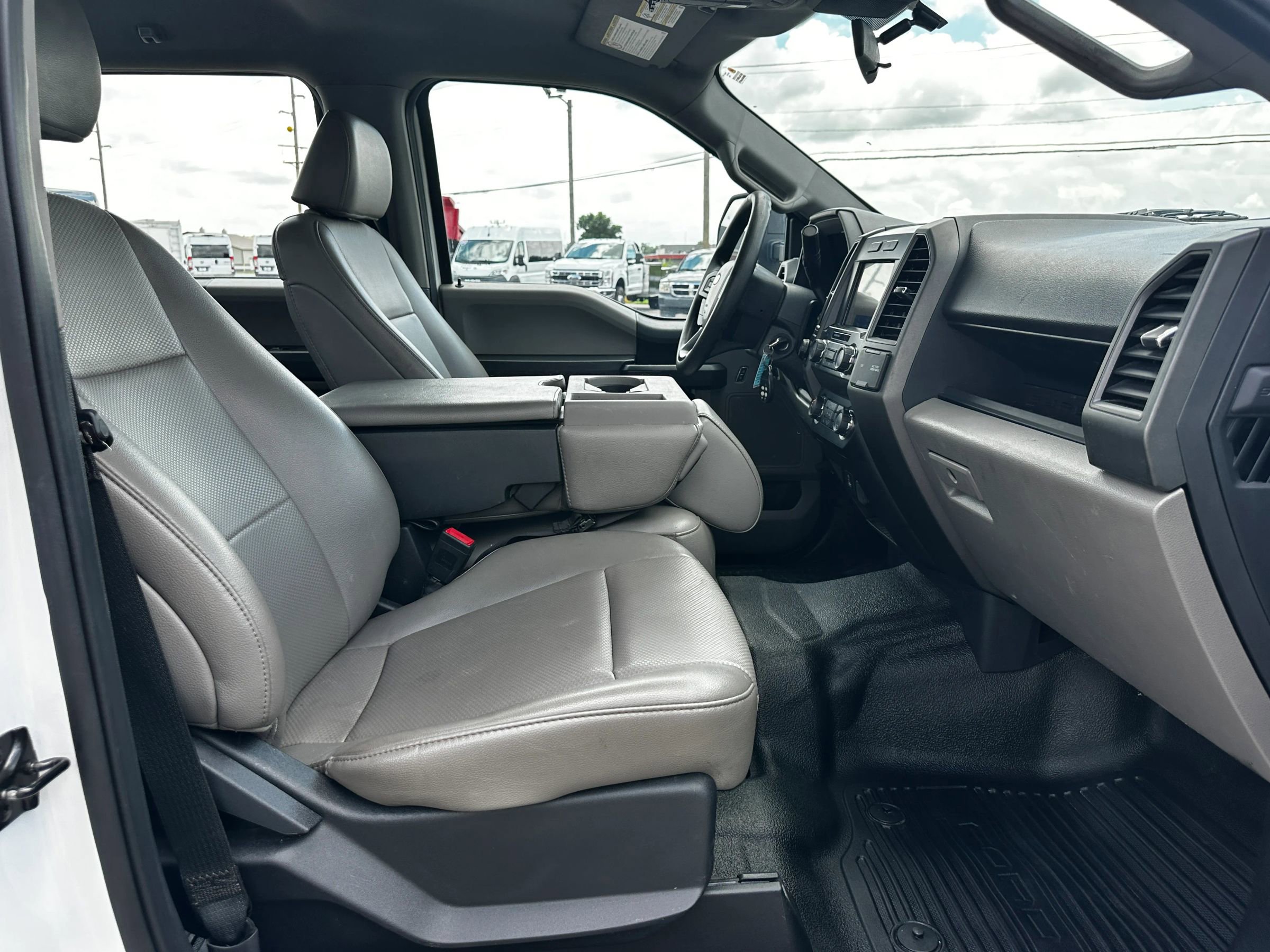 Used 2022 Ford F250 XL w/ Power Equipment Group image 34