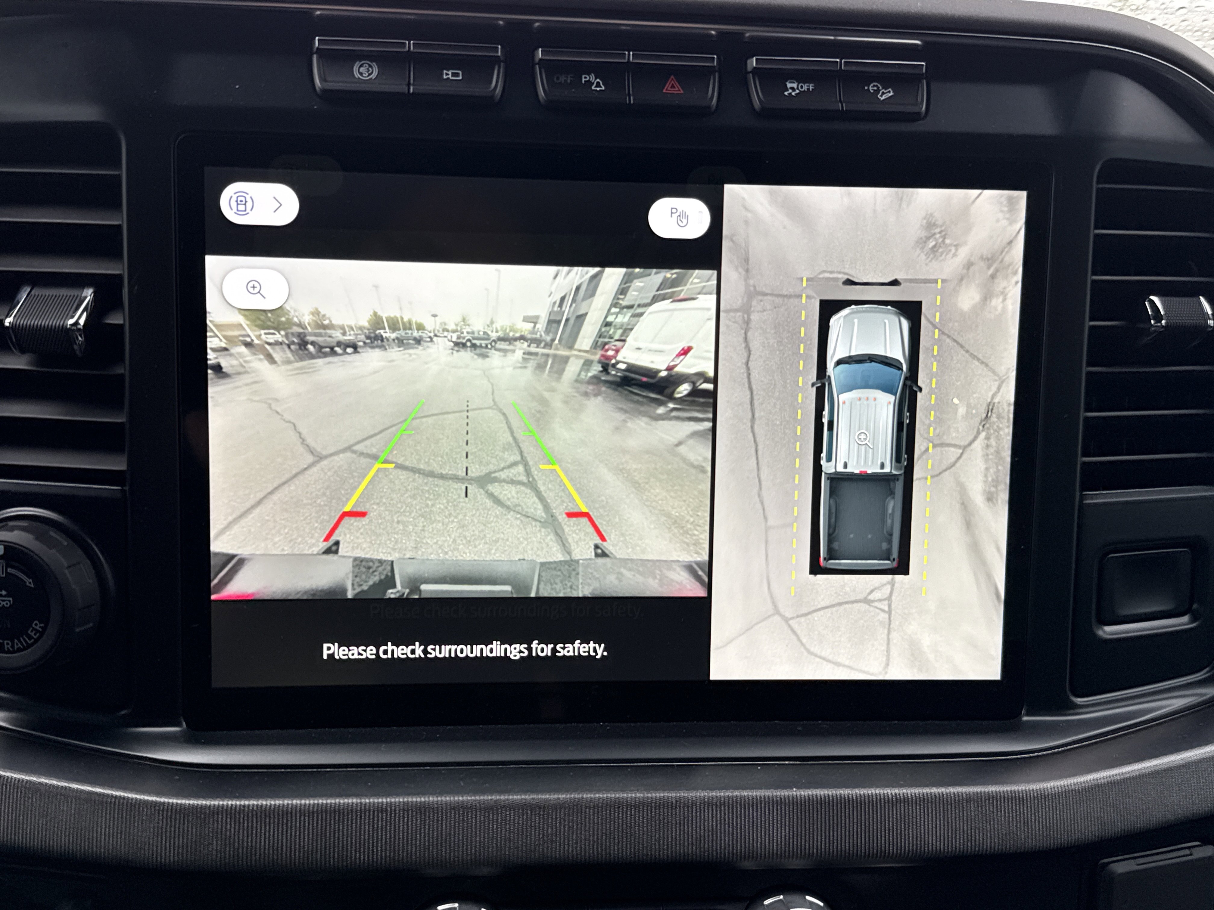 Used 2023 Ford F350 Platinum w/ FX4 Off-Road Package image 23