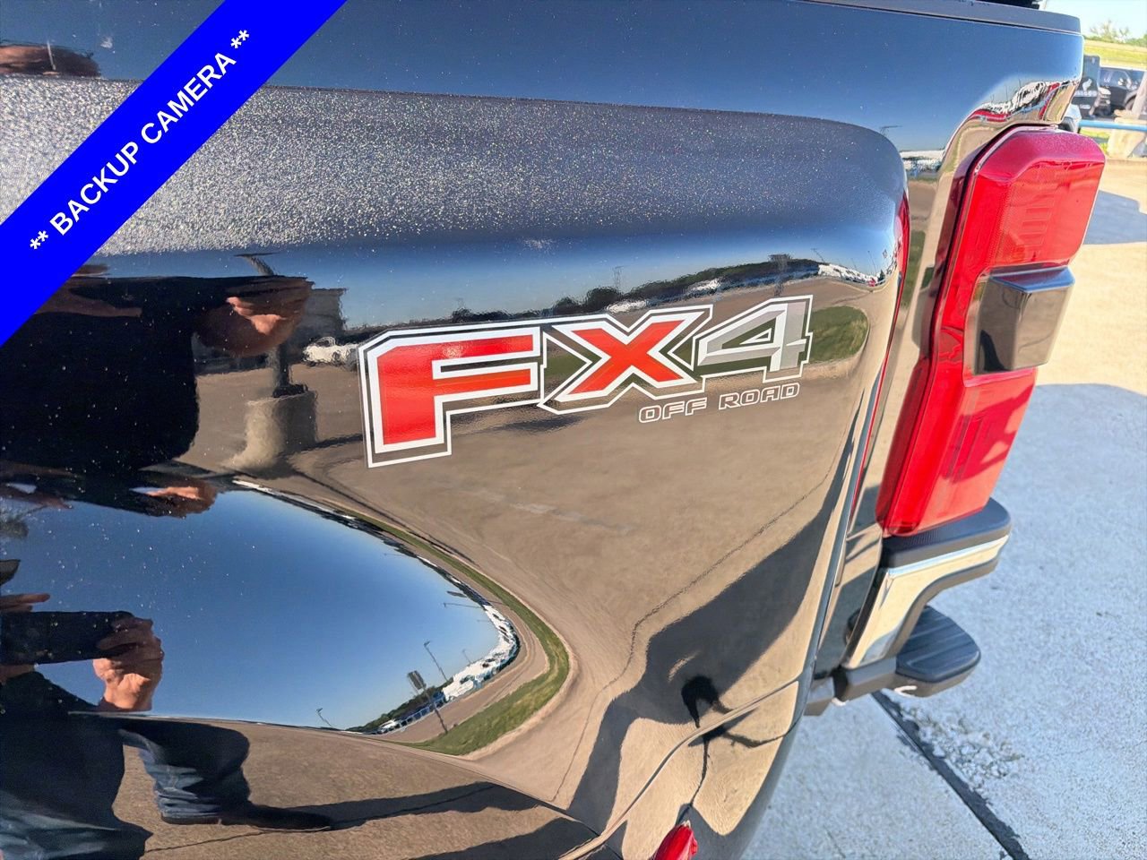 Used 2023 Ford F350 Lariat w/ Lariat Ultimate Package AWD/4WD image 13