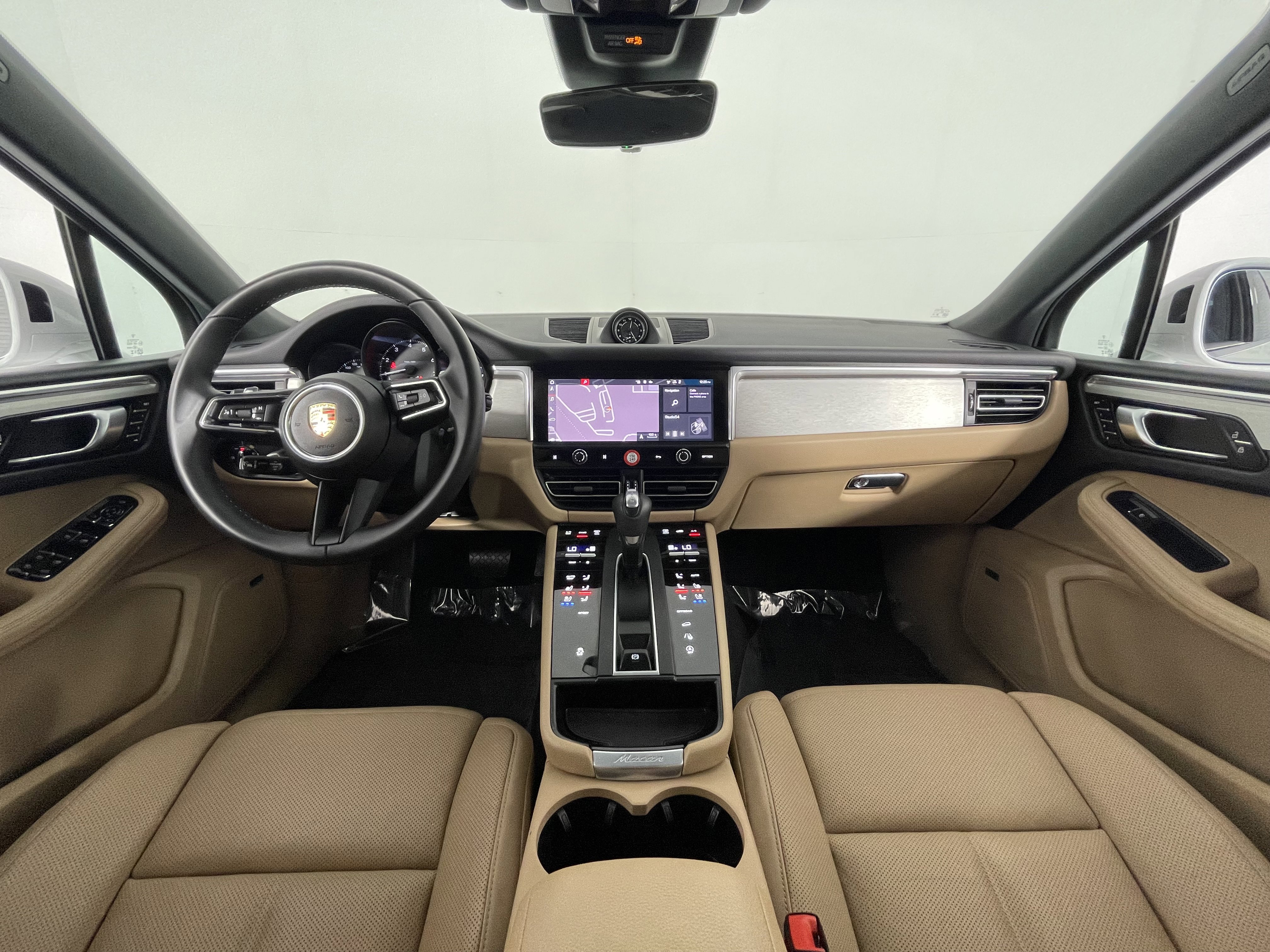 Certified 2026 Porsche Macan image 13