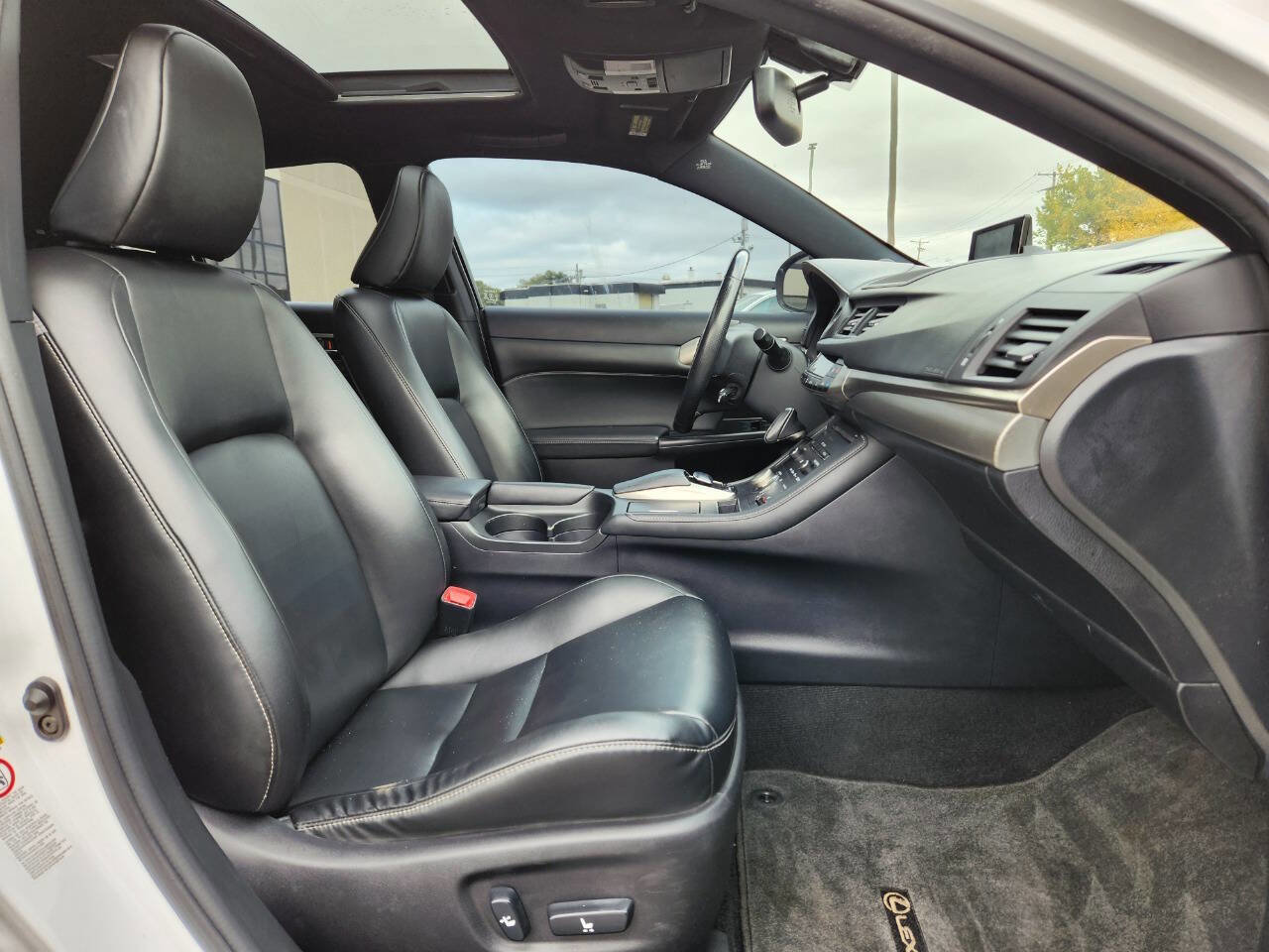 Used 2014 Lexus CT 200h image 14