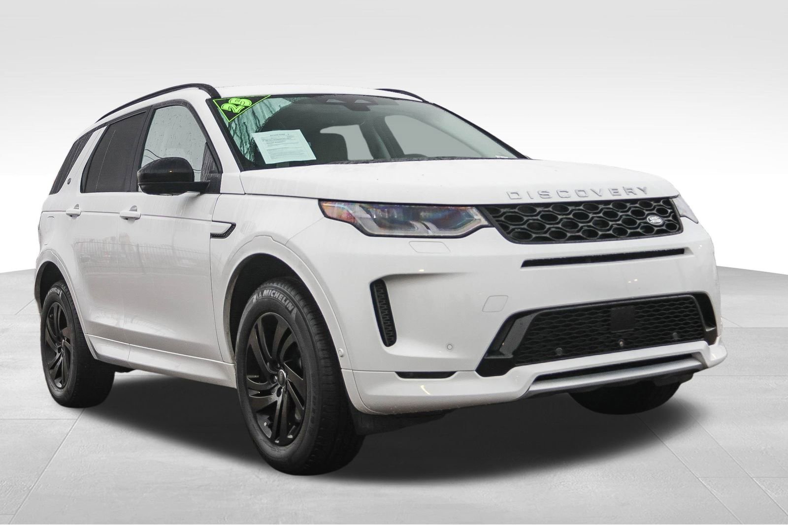 Used 2025 Land Rover Discovery Sport S image 3