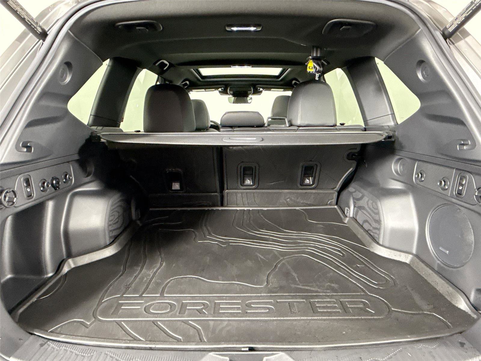 Used 2025 Subaru Forester Limited image 38