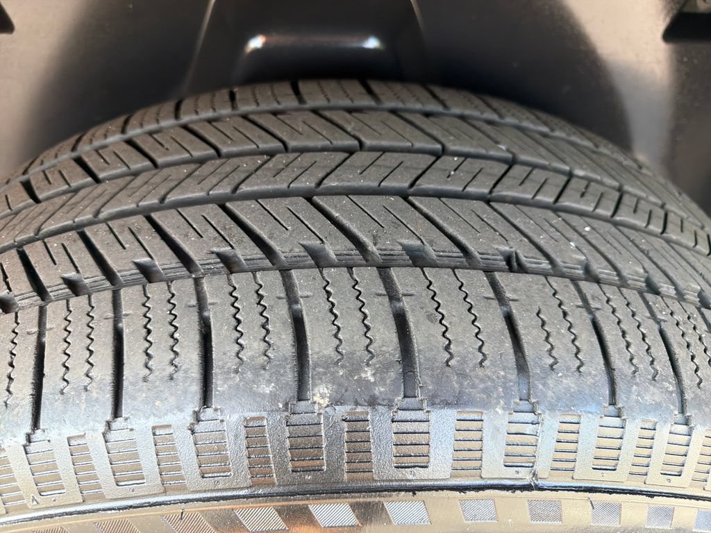 Used 2012 RAM 1500 Laramie AWD/4WD image 15