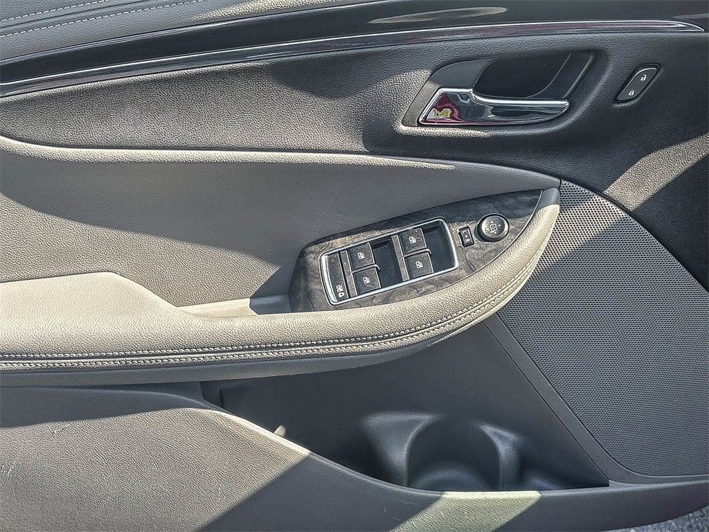 Used 2015 Chevrolet Impala LTZ image 18