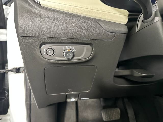 Used 2024 Buick Encore GX Sport Touring image 19