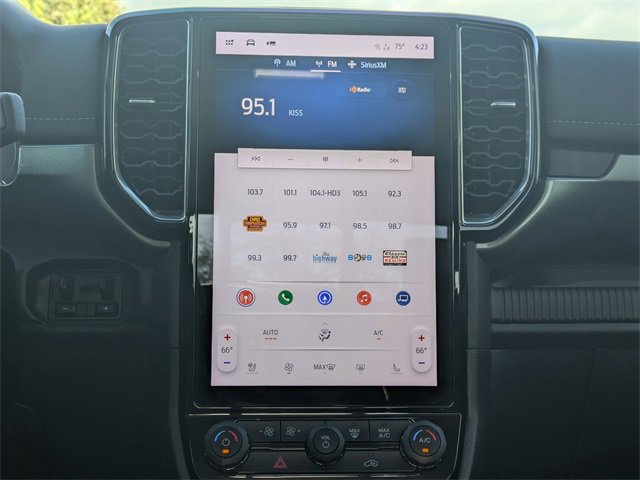 Used 2024 Ford Ranger Lariat w/ FX4 Off-Road Package image 16