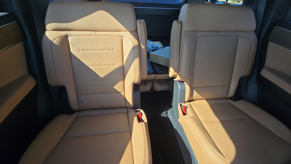 New 2027 Hyundai Santa Fe Limited AWD/4WD image 10