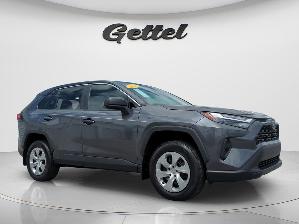 Used 2023 Toyota RAV4 LE image 3
