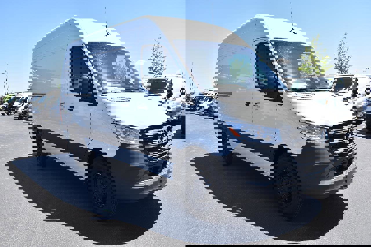 New 2025 Mercedes-Benz Sprinter 2500 image 3